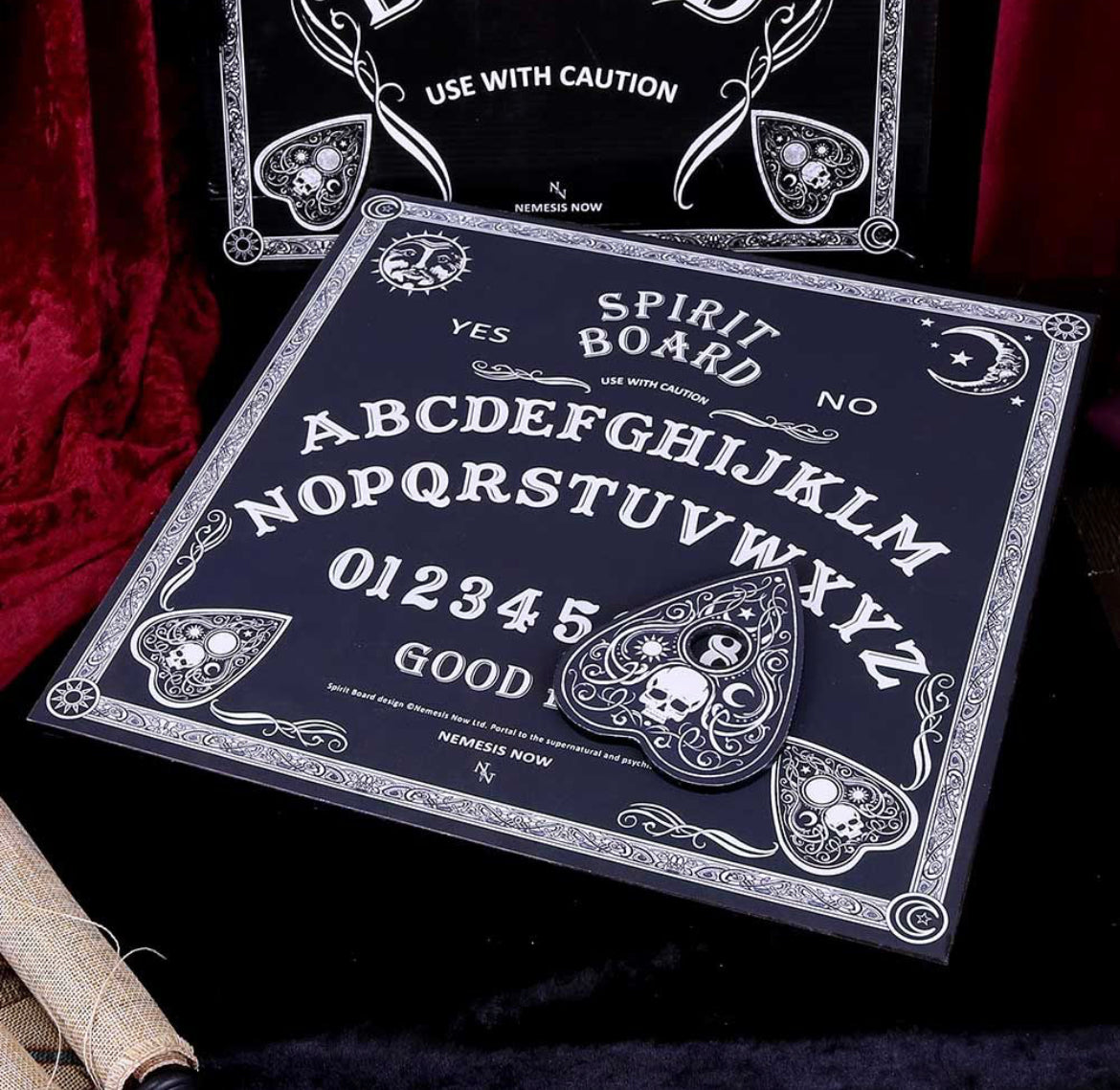 Black & White Spirit Board