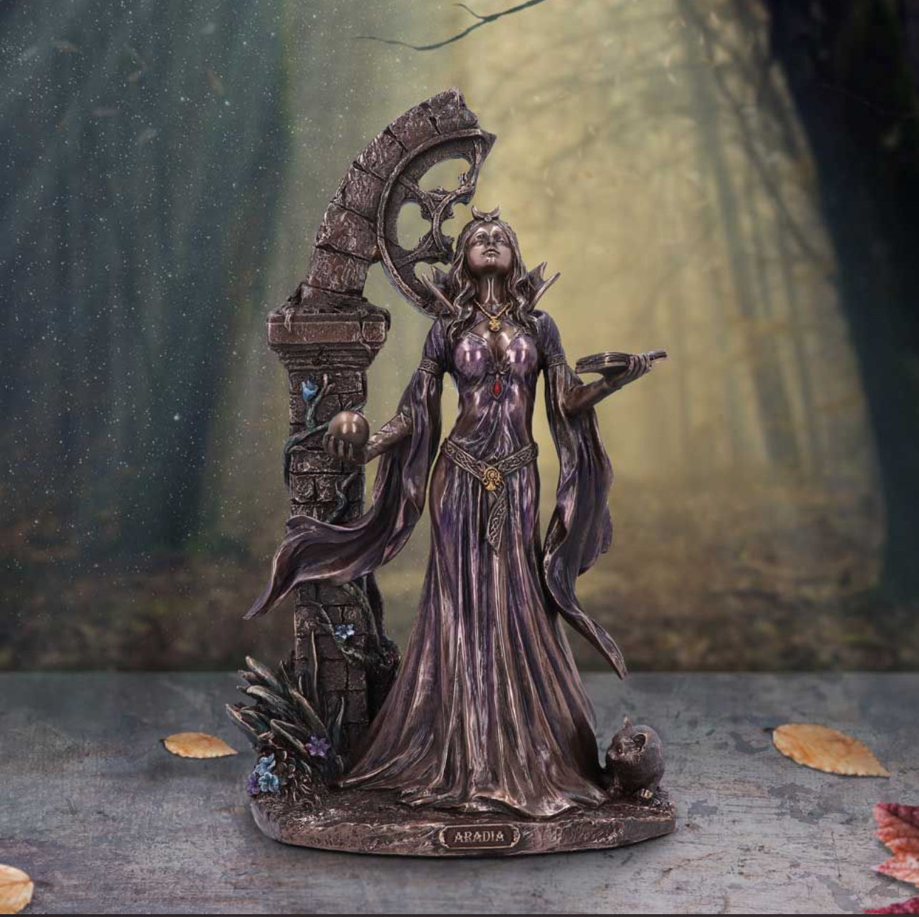 Aradia Queen of Witches 25cm