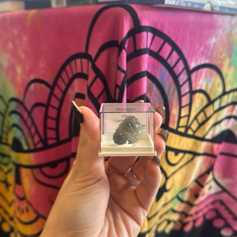 Moldovite 3.35g in presentation box
