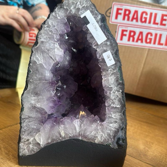 4.75kg Amethyst Chapel